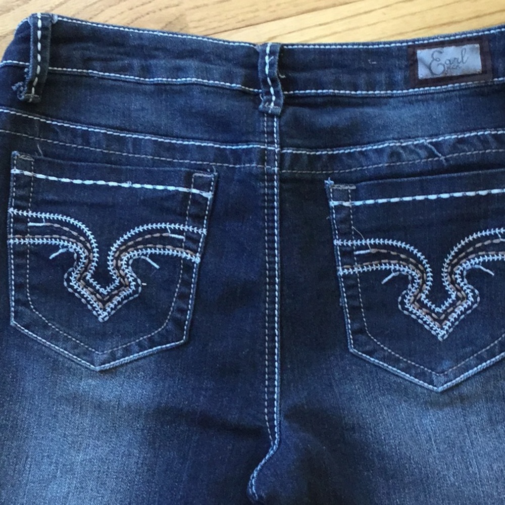🌸AWESOME JEANS🌸 - Picture 2 of 5